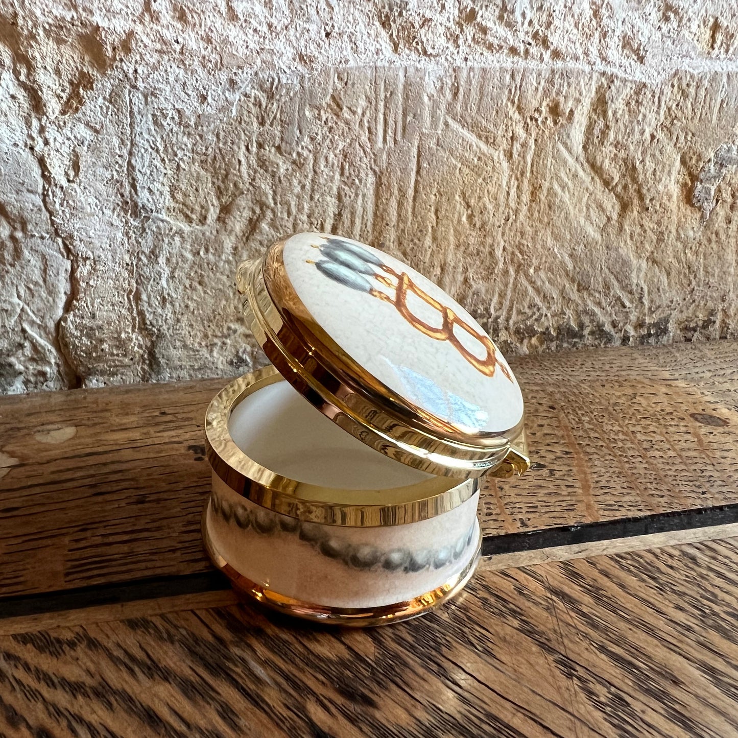 B Necklace China Hinged Trinket Box