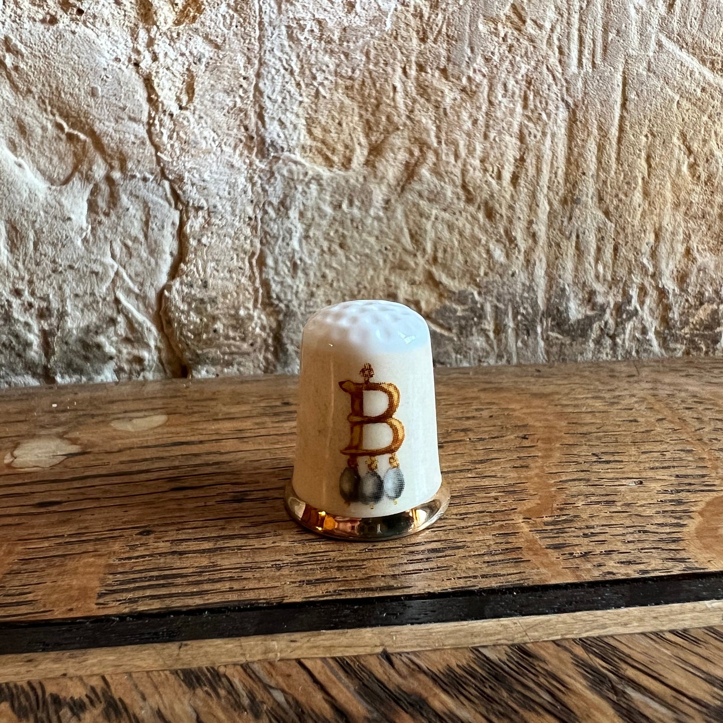 B Necklace China Thimble