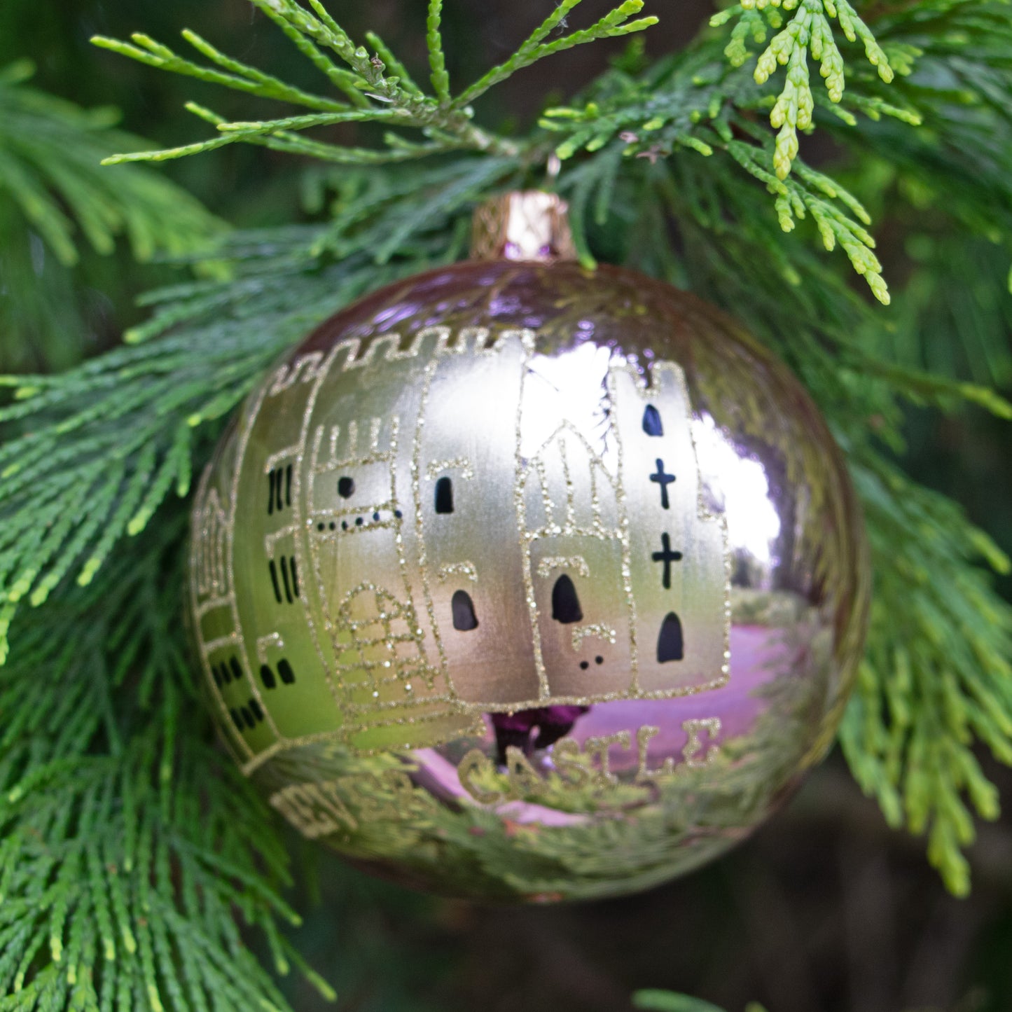 Hever Castle Bauble Pink