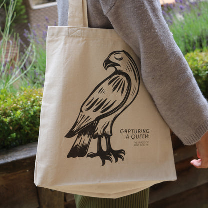 Capturing A Queen Tote Bag