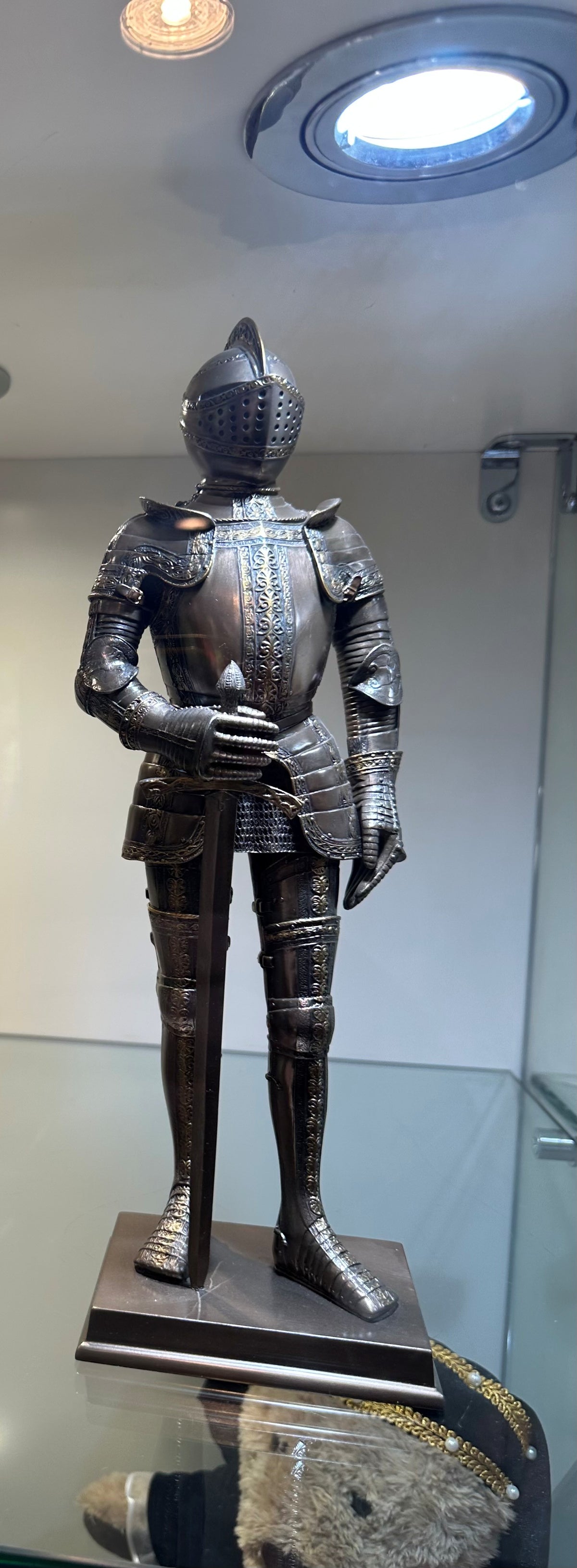 Knight 16th Foot Armour